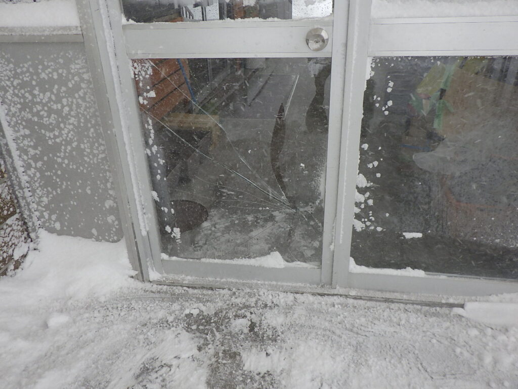 硝子補修の画像